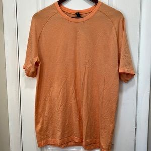 Lululemon Short Sleeve Metal Vent Orange Shirt Sz L